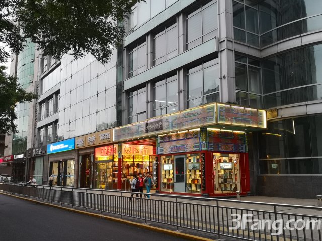  李乃滨推荐国旅大厦621平招展厅，餐饮，超市，服装，旅游产品 